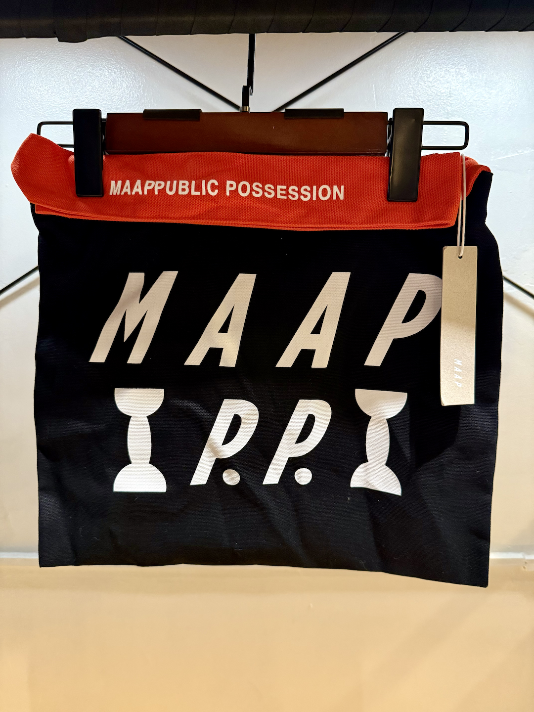 MAAP + Public Possession Musette